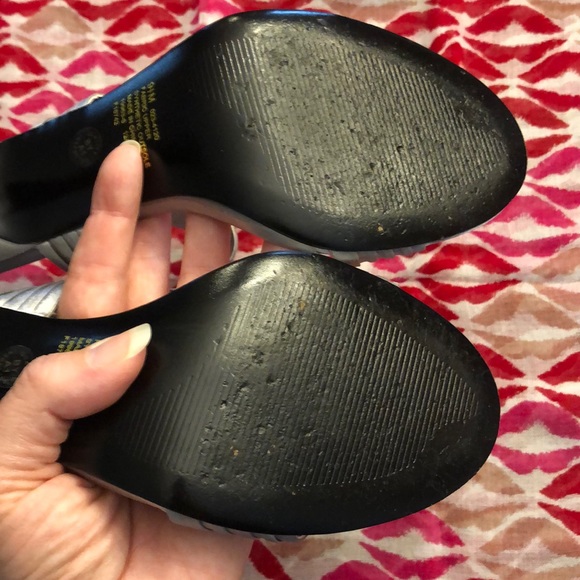 ๐๐ Pretty Silver Satin Heels ๐ ๐ - Picture 8 of 8